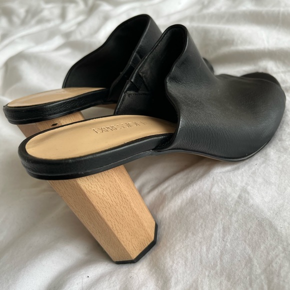 Expression leather heel sandal, open toe - Picture 3 of 3